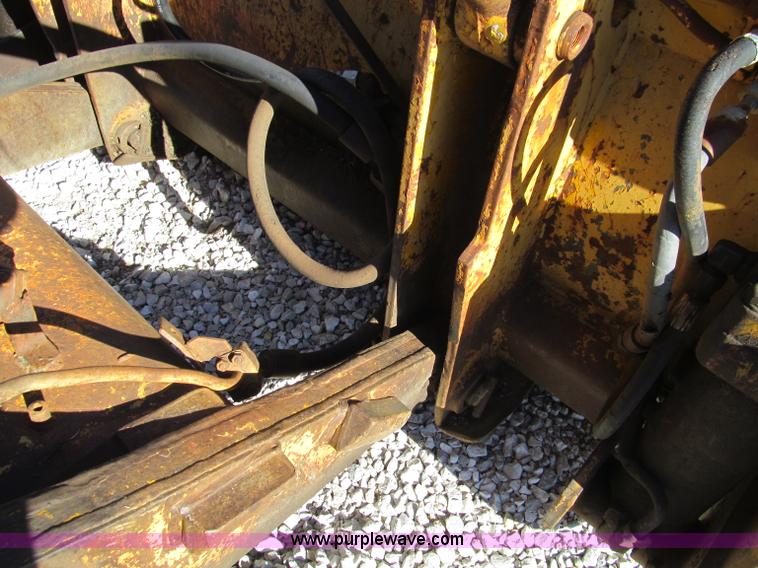 image for item F4618 1971 Caterpillar 951B track loader