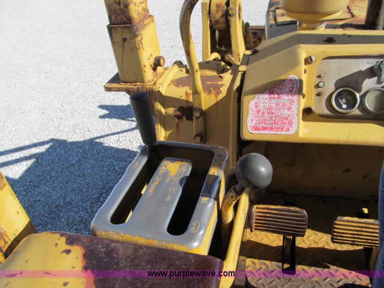 image for item F4618 1971 Caterpillar 951B track loader