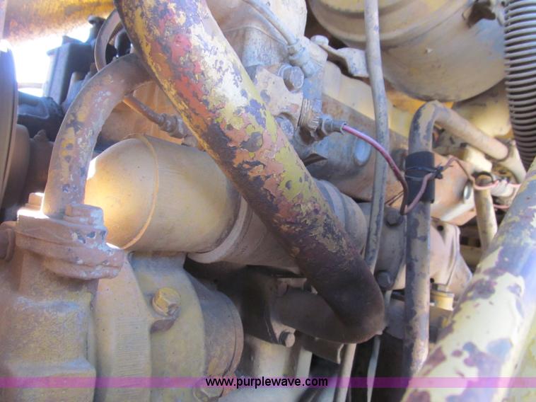 image for item F4618 1971 Caterpillar 951B track loader