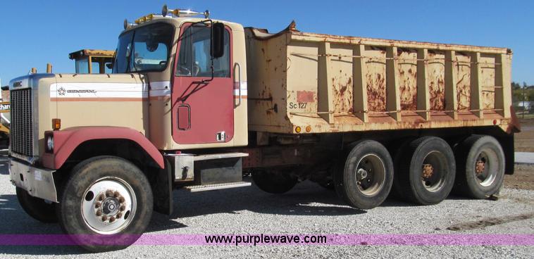 image for item F4619 1978 GMC General dump truck