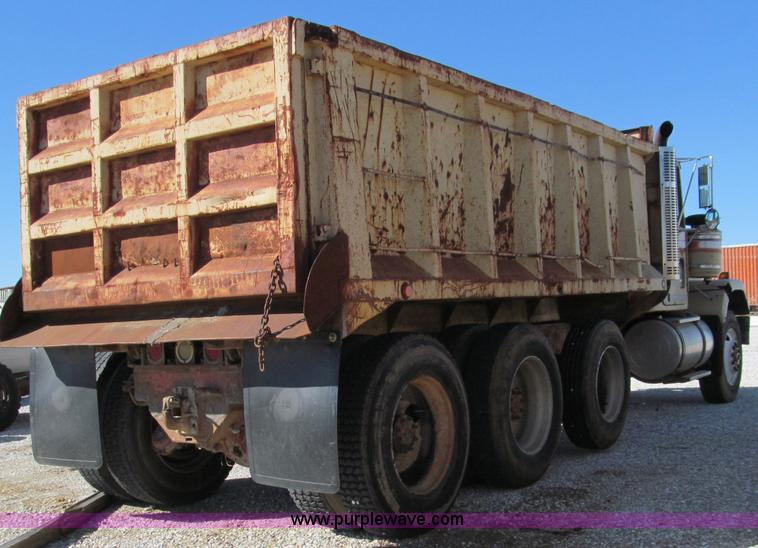 image for item F4619 1978 GMC General dump truck