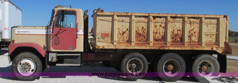 image for item F4619 1978 GMC General dump truck