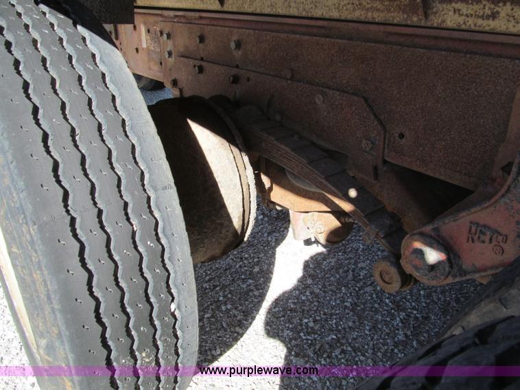 image for item F4619 1978 GMC General dump truck