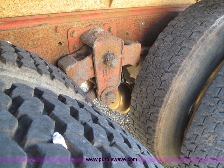 image for item F4619 1978 GMC General dump truck