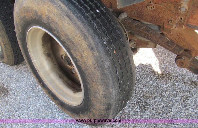 image for item F4619 1978 GMC General dump truck