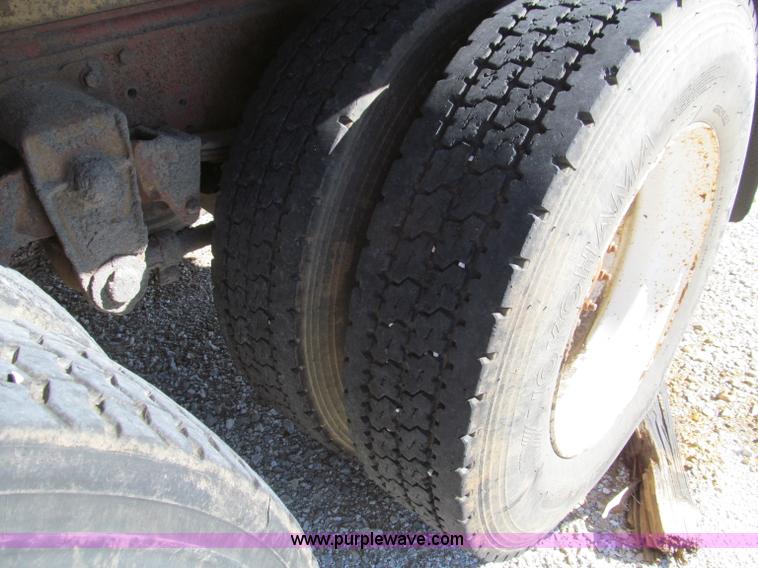 image for item F4619 1978 GMC General dump truck