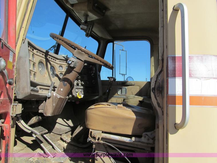 image for item F4619 1978 GMC General dump truck