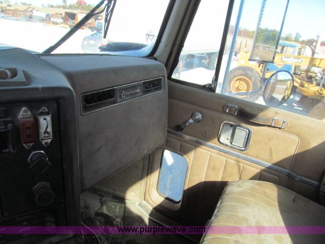 image for item F4619 1978 GMC General dump truck