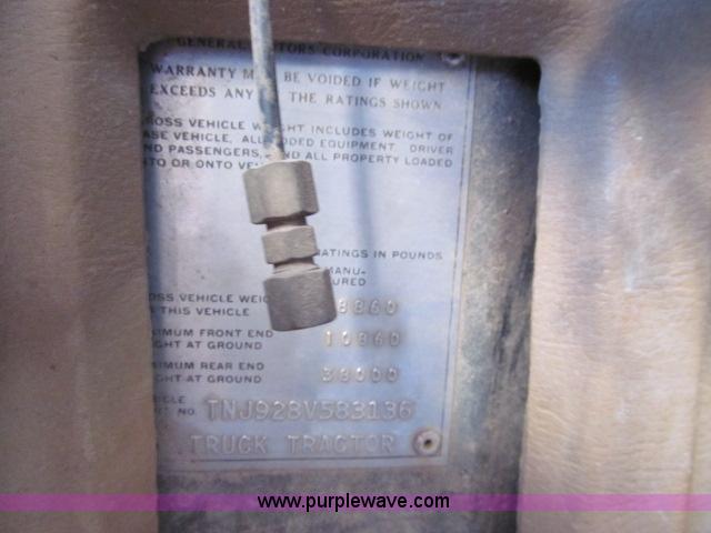 image for item F4619 1978 GMC General dump truck