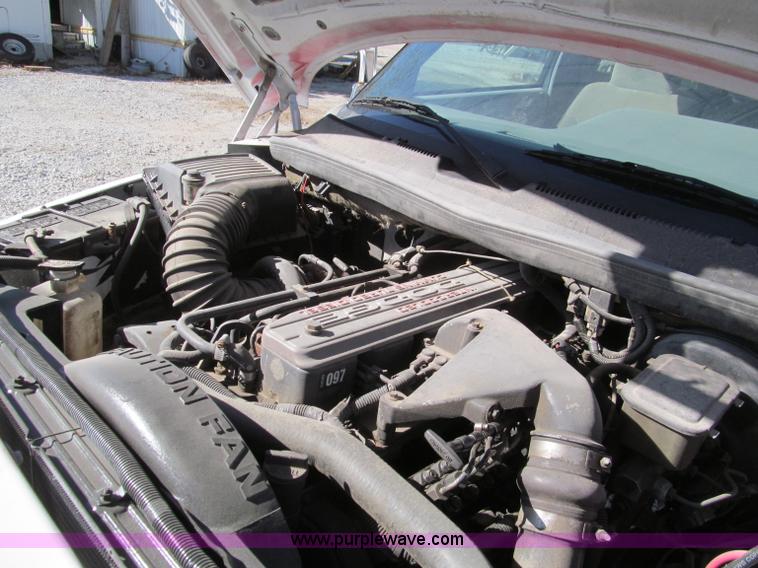 image for item F4630 1994 Dodge Ram 3500 pickup truck cab and chassis