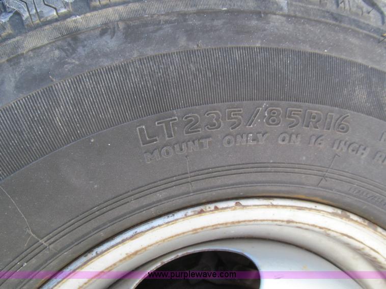 image for item F4630 1994 Dodge Ram 3500 pickup truck cab and chassis