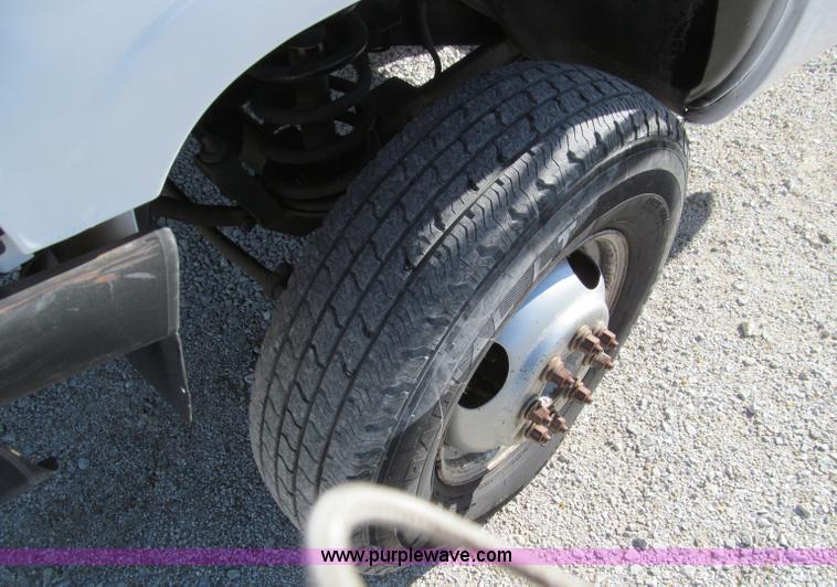 image for item F4630 1994 Dodge Ram 3500 pickup truck cab and chassis