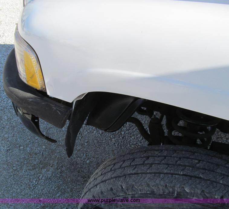 image for item F4630 1994 Dodge Ram 3500 pickup truck cab and chassis