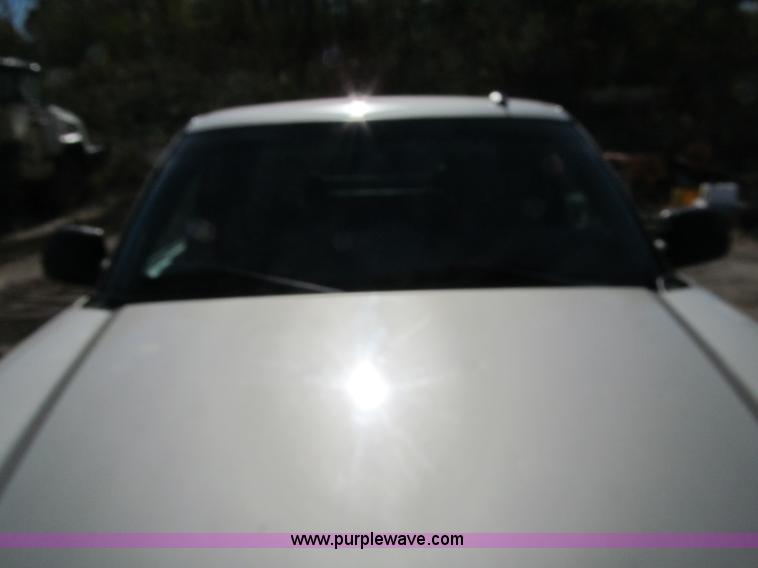 image for item F5545 2003 Chevrolet Silverado K2500HD Extended Cab pickup truck