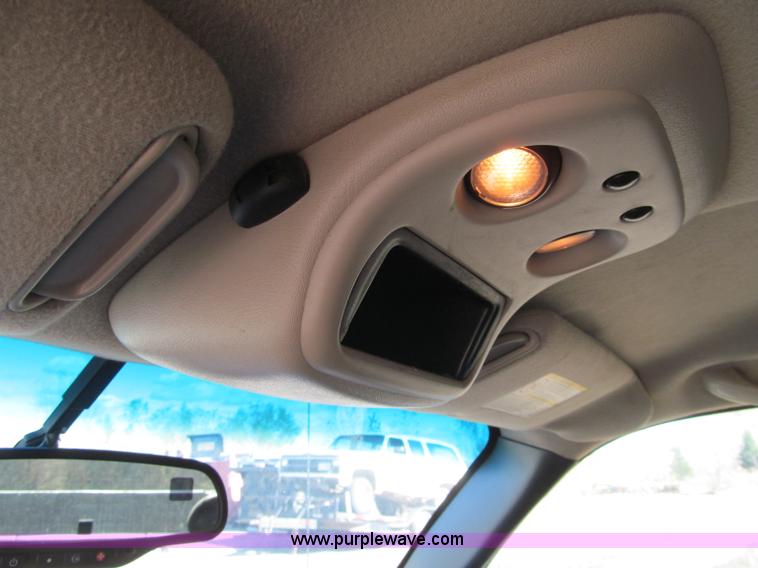 image for item F5545 2003 Chevrolet Silverado K2500HD Extended Cab pickup truck