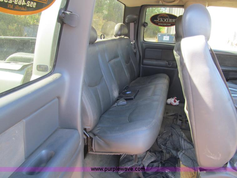 image for item F5545 2003 Chevrolet Silverado K2500HD Extended Cab pickup truck