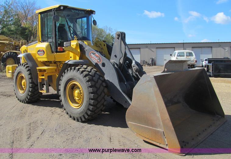 image for item F5546 2008 Volvo L90F wheel loader