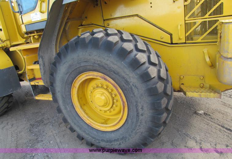 image for item F5546 2008 Volvo L90F wheel loader