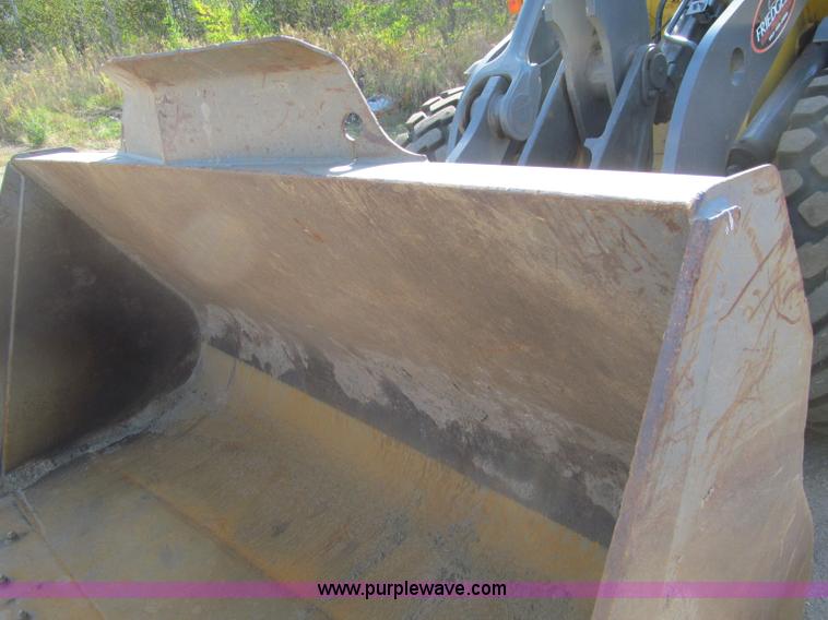 image for item F5546 2008 Volvo L90F wheel loader