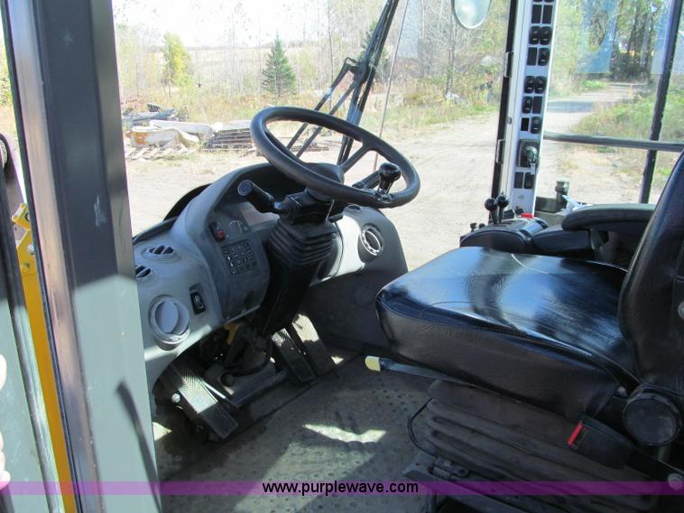 image for item F5546 2008 Volvo L90F wheel loader
