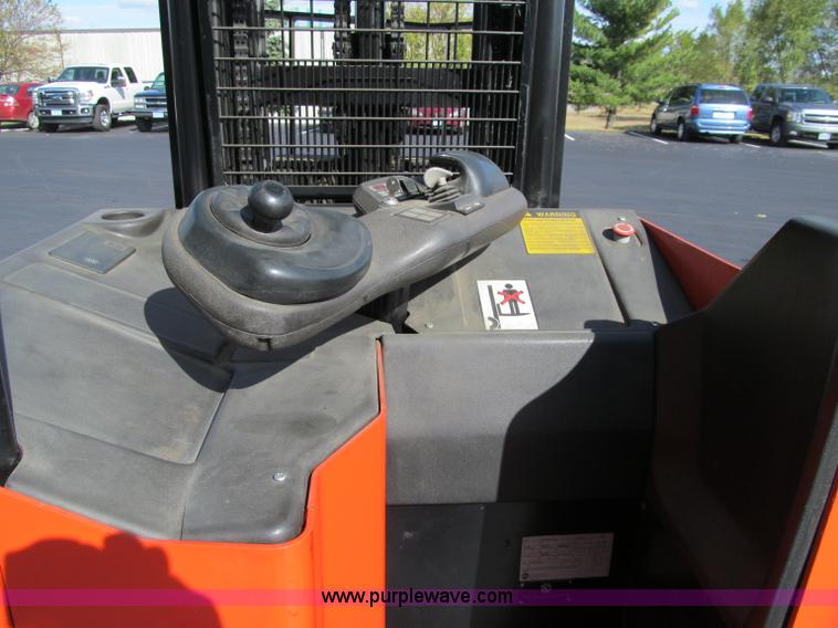 image for item F5547 2002 BT Prime-Mover forklift