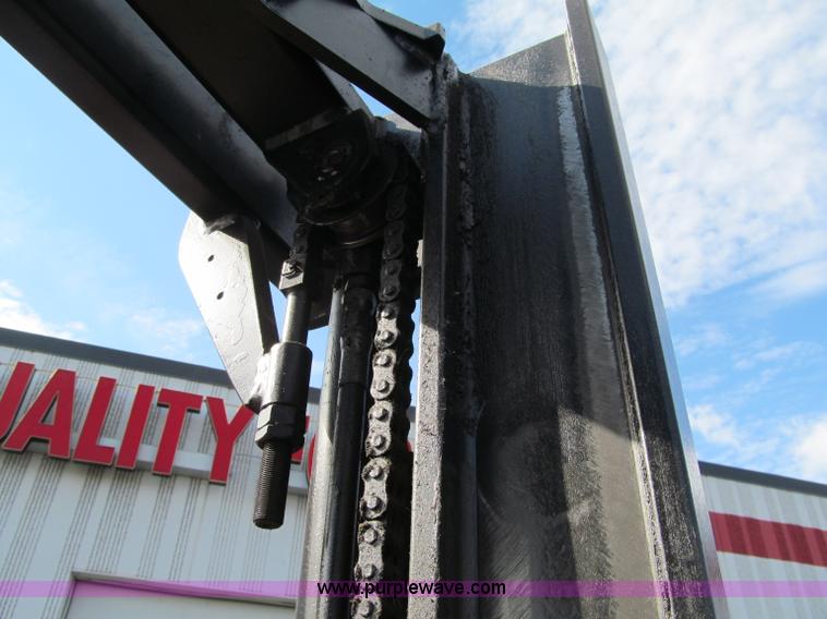 image for item F5547 2002 BT Prime-Mover forklift