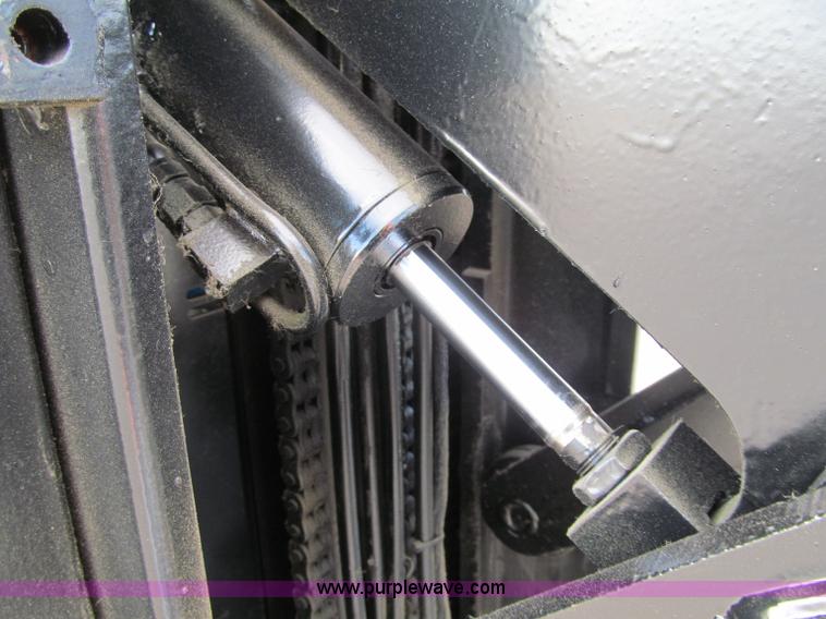 image for item F5547 2002 BT Prime-Mover forklift