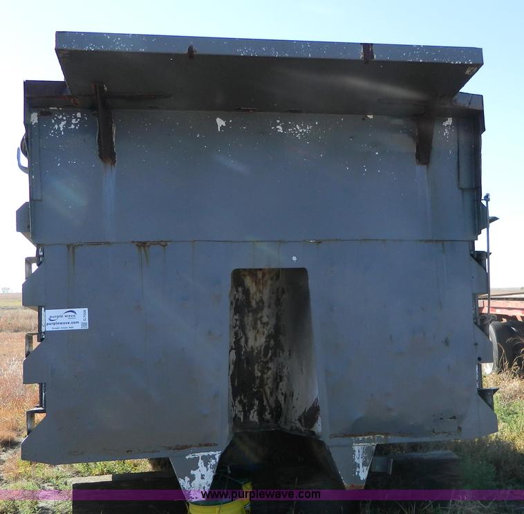 image for item G7508 Wheeler 16 yard dump bed