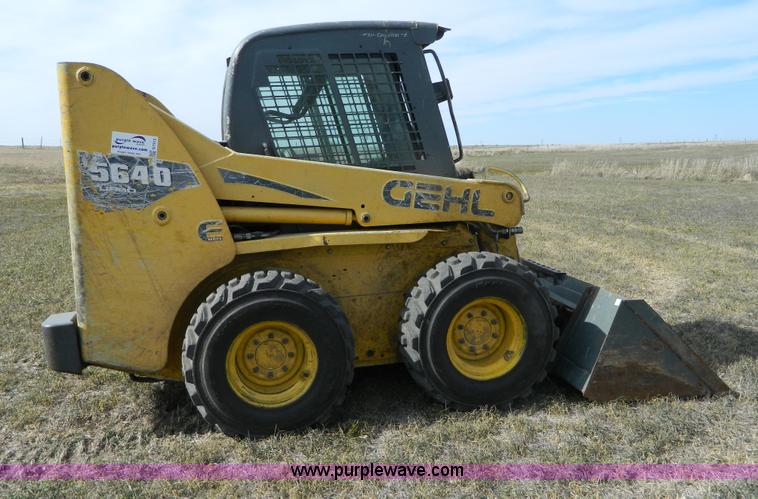 image for item G7512 2006 Gehl 5640 skid steer