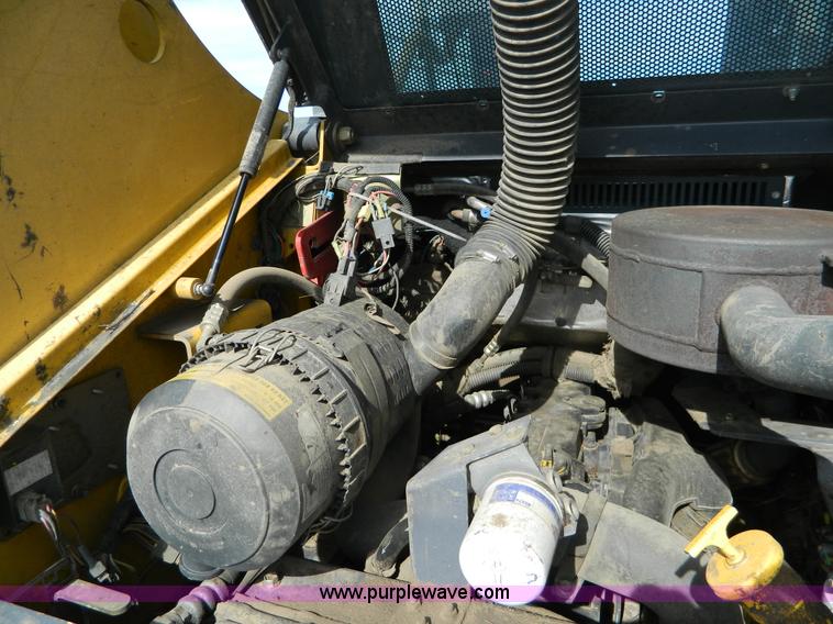 image for item G7512 2006 Gehl 5640 skid steer