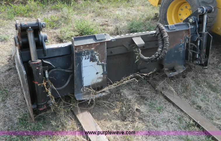 image for item G7517 John Deere MP Pro 72" clam shell rock tooth skid steer bucket