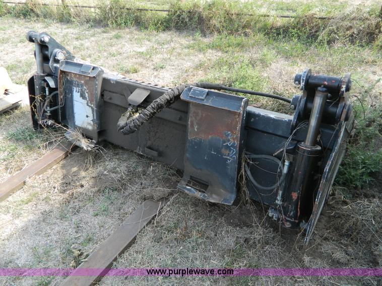 image for item G7517 John Deere MP Pro 72" clam shell rock tooth skid steer bucket