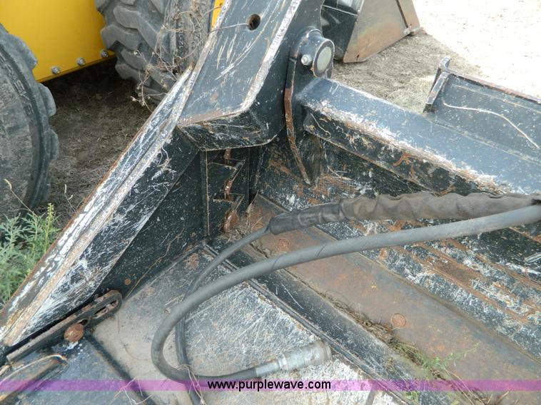 image for item G7517 John Deere MP Pro 72" clam shell rock tooth skid steer bucket