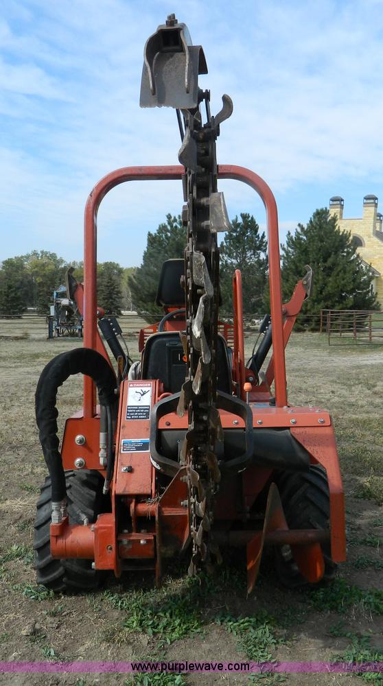 image for item G7521 2004 Ditch Witch 3700DD trencher