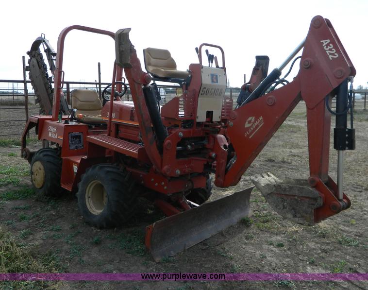 image for item G7521 2004 Ditch Witch 3700DD trencher