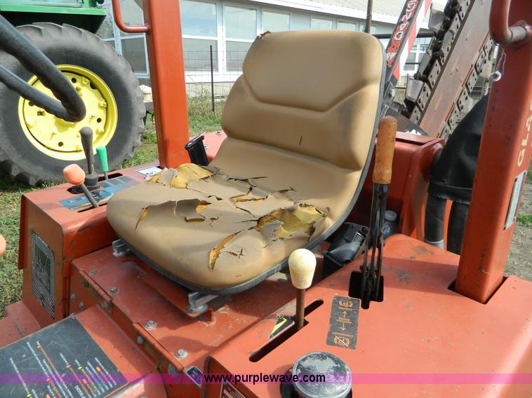 image for item G7521 2004 Ditch Witch 3700DD trencher
