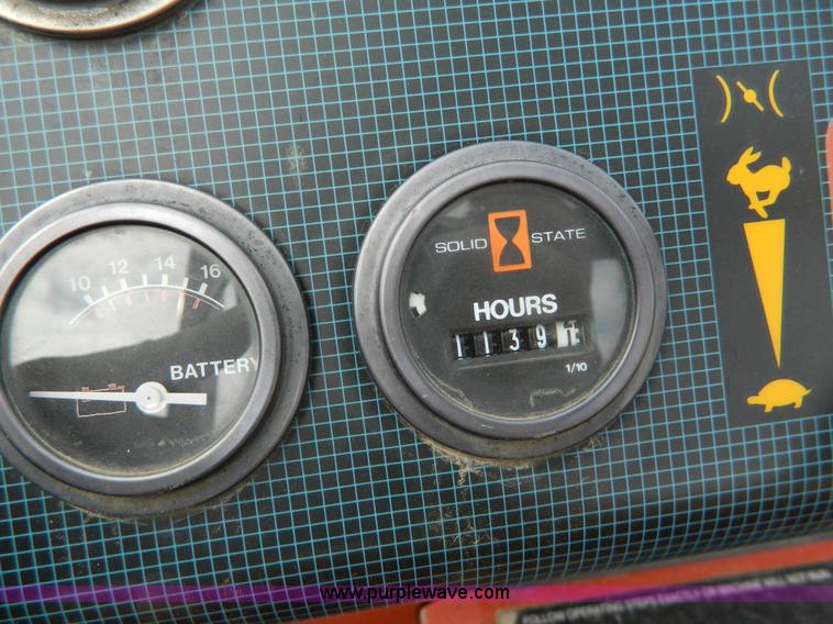 image for item G7521 2004 Ditch Witch 3700DD trencher