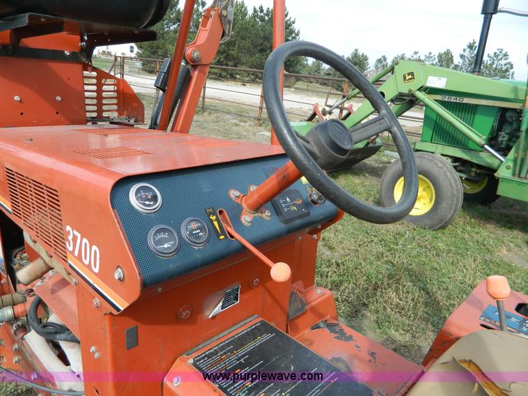 image for item G7521 2004 Ditch Witch 3700DD trencher