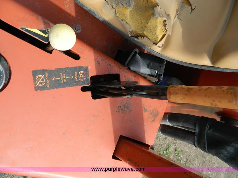 image for item G7521 2004 Ditch Witch 3700DD trencher