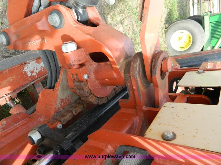 image for item G7521 2004 Ditch Witch 3700DD trencher