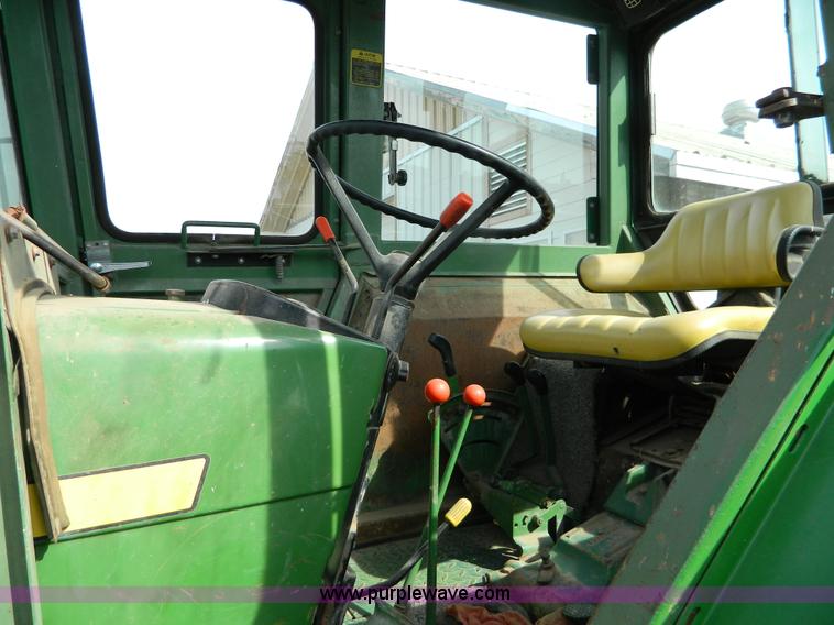 image for item G7522 John Deere 2840 tractor