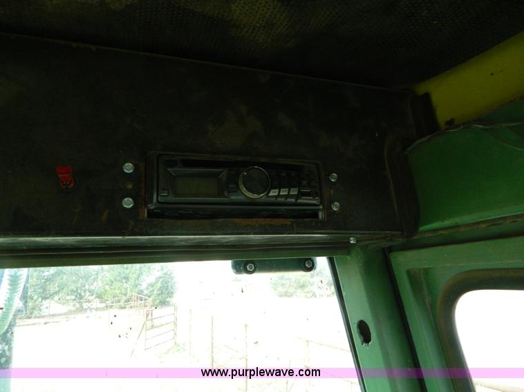 image for item G7522 John Deere 2840 tractor