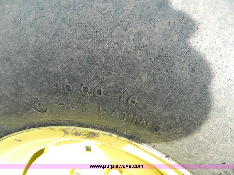 image for item G7522 John Deere 2840 tractor