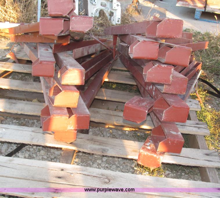 (18) Symons scaffolding brackets in Falls City, NE Item K9609 sold Purple Wave