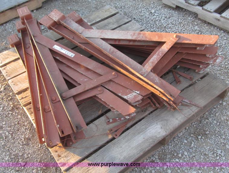 (12) Symons scaffolding brackets in Falls City, NE Item K9610 sold Purple Wave