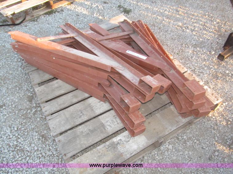 (12) Symons scaffolding brackets in Falls City, NE Item K9610 sold Purple Wave