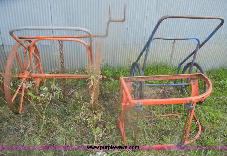 image for item K9958 (13) assorted barrel dollies