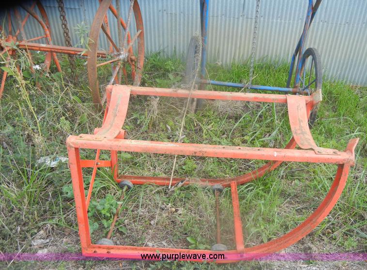 image for item K9958 (13) assorted barrel dollies