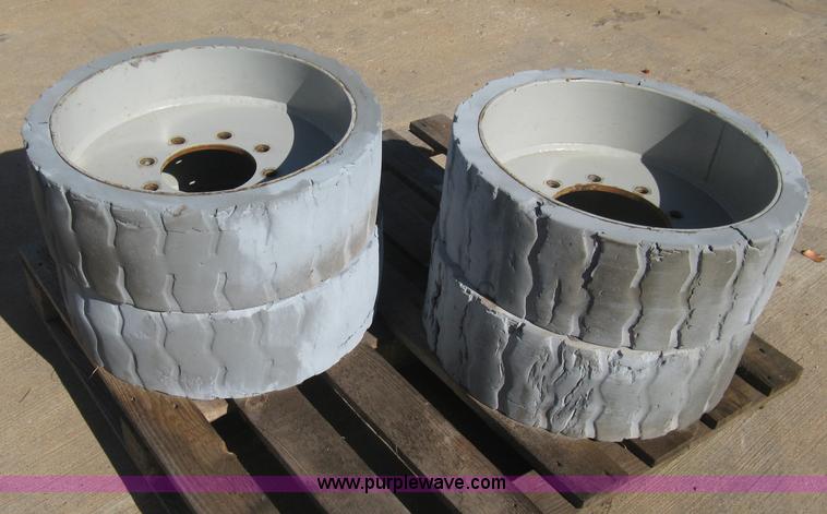 image for item M9092 (4) Superior scissor lift hard tires