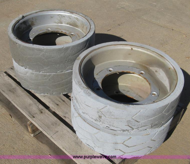 image for item M9094 (4) Monarch scissor lift hard tires